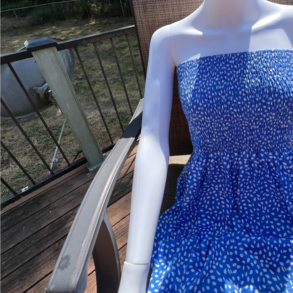 Blue Strapless Dress. Size X-Large.